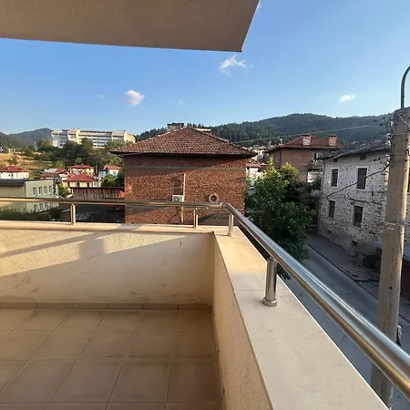 Honey - Spacious 2-bedroom In Apartment *