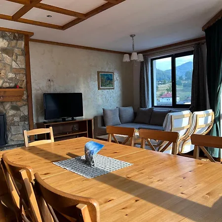 Honey - Spacious 2-bedroom In Apartment *